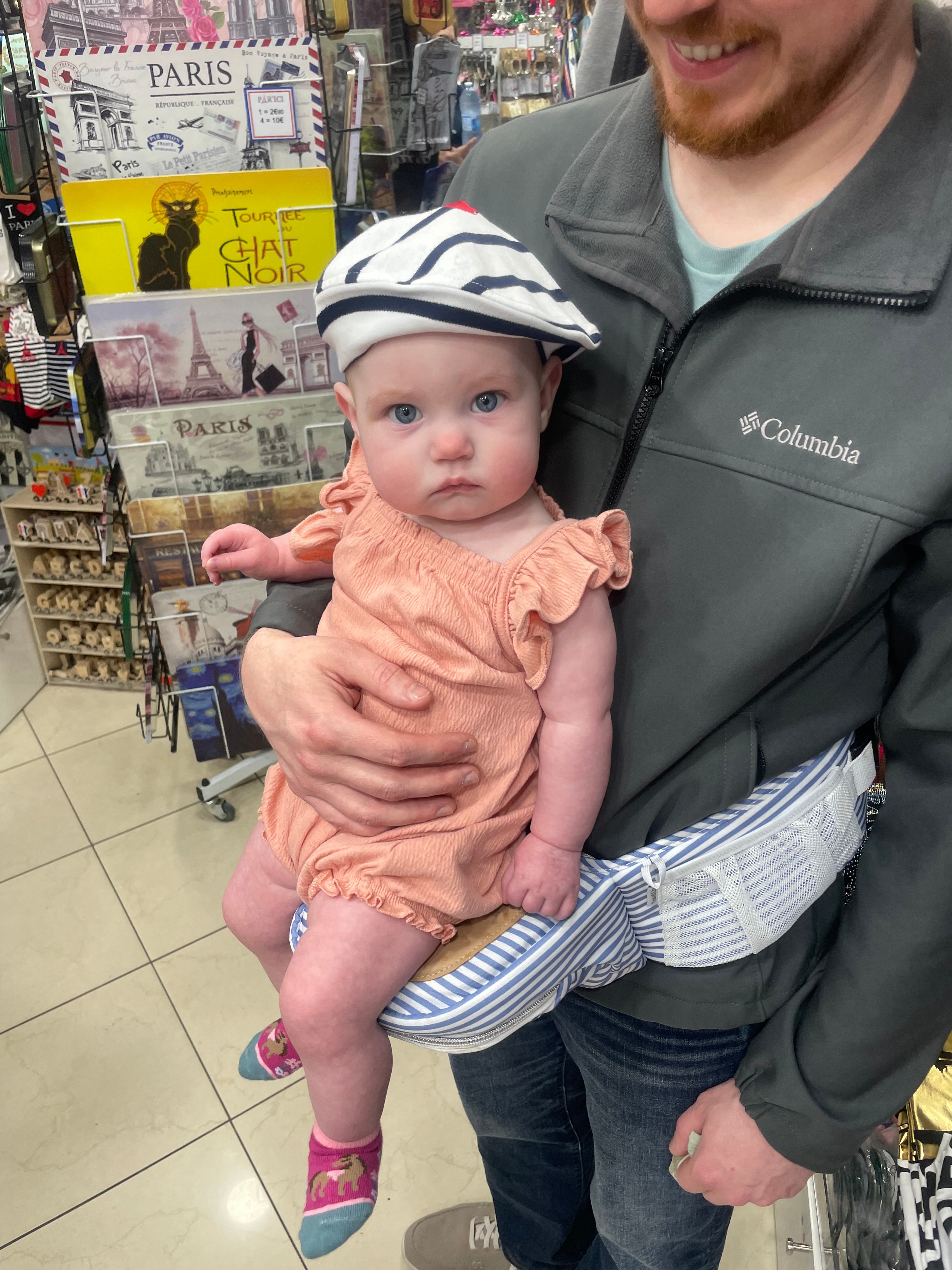 Beret marin bébé sale